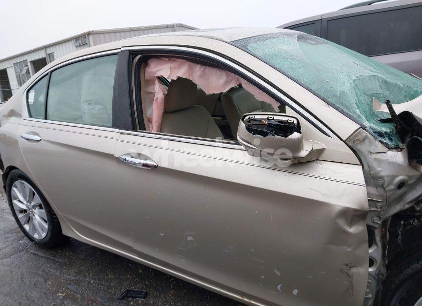 Photo 13 of 2015 Honda Accord EX-L (VIN 1HGCR2F81FA139201)