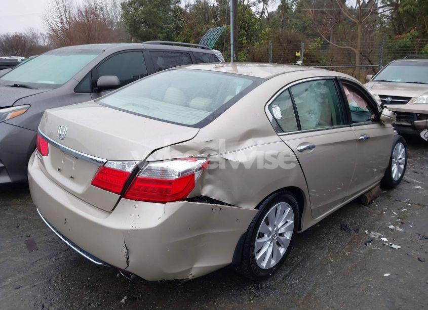 Photo 4 of 2015 Honda Accord EX-L (VIN 1HGCR2F81FA139201)
