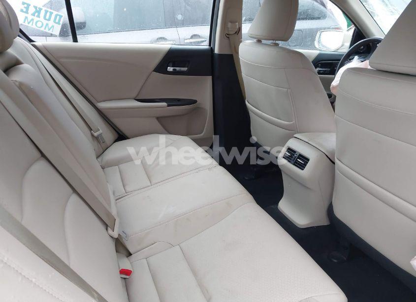 Photo 8 of 2015 Honda Accord EX-L (VIN 1HGCR2F81FA139201)