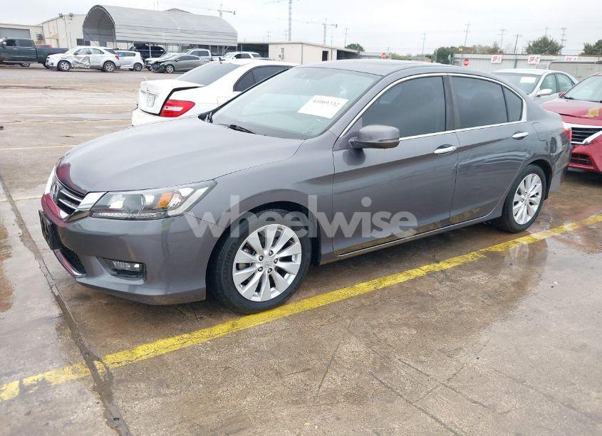 Photo 2 of 2015 Honda Accord EX-L (VIN 1HGCR2F81FA150764)
