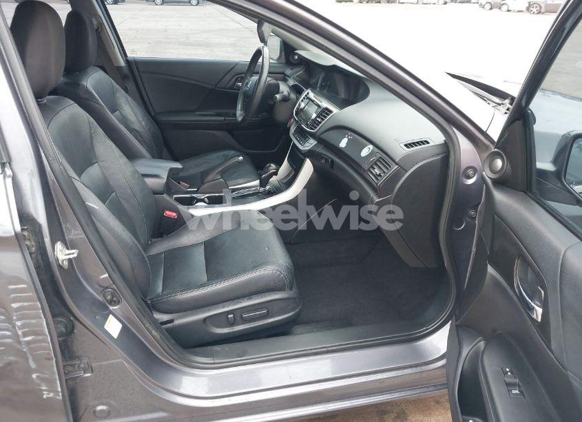 Photo 5 of 2015 Honda Accord EX-L (VIN 1HGCR2F81FA150764)