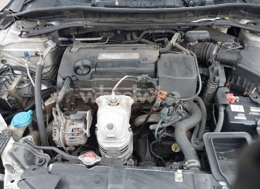 Photo 10 of 2015 Honda Accord EX-L (VIN 1HGCR2F81FA154961)