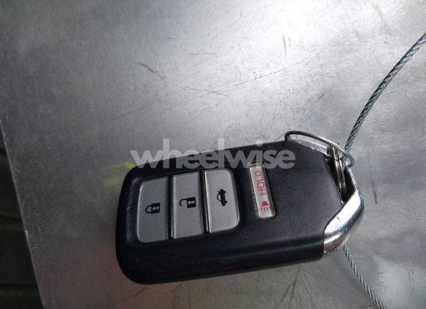 Photo 11 of 2015 Honda Accord EX-L (VIN 1HGCR2F81FA154961)