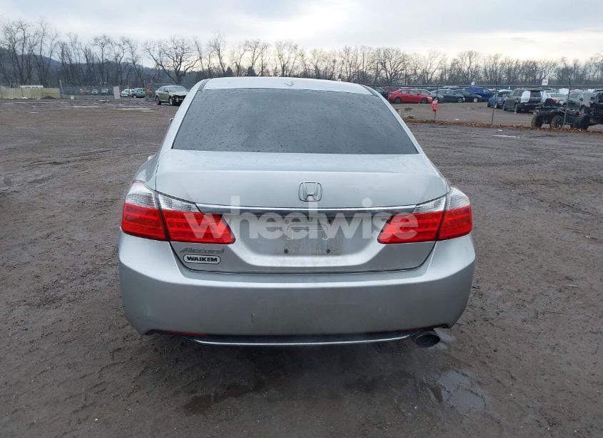 Photo 16 of 2015 Honda Accord EX-L (VIN 1HGCR2F81FA154961)