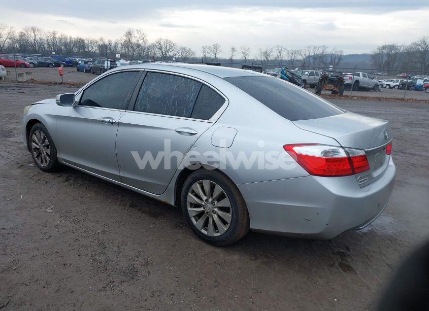 Photo 3 of 2015 Honda Accord EX-L (VIN 1HGCR2F81FA154961)