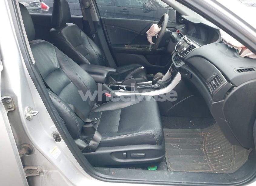 Photo 5 of 2015 Honda Accord EX-L (VIN 1HGCR2F81FA154961)