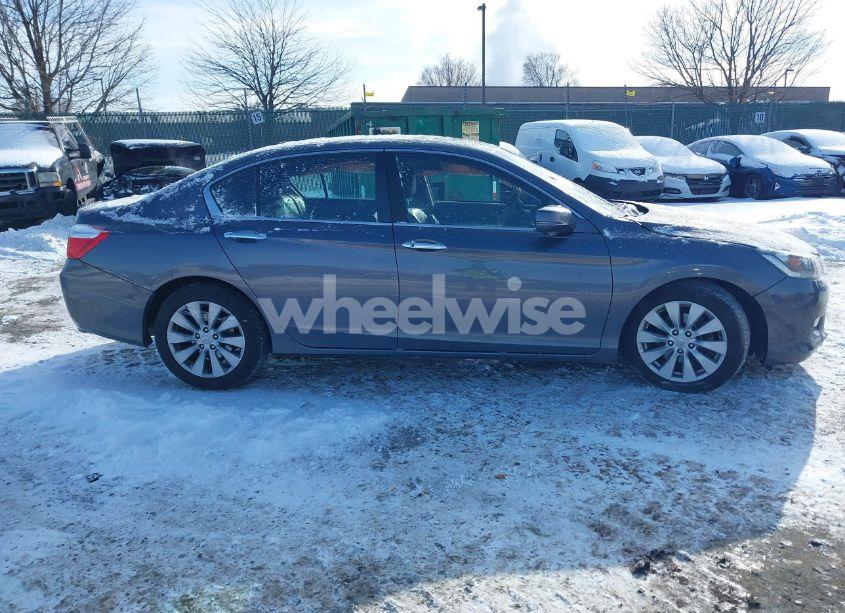 Photo 13 of 2015 Honda Accord EX-L (VIN 1HGCR2F81FA170397)
