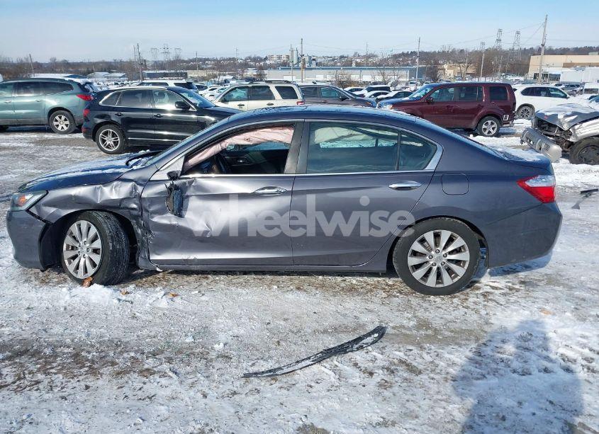 Photo 14 of 2015 Honda Accord EX-L (VIN 1HGCR2F81FA170397)