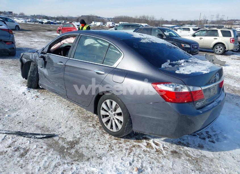 Photo 3 of 2015 Honda Accord EX-L (VIN 1HGCR2F81FA170397)