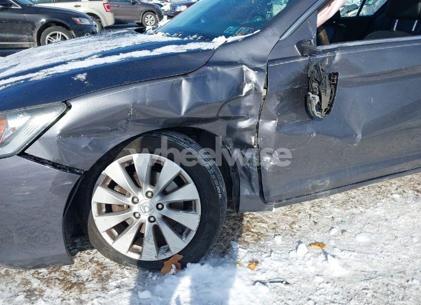 Photo 6 of 2015 Honda Accord EX-L (VIN 1HGCR2F81FA170397)