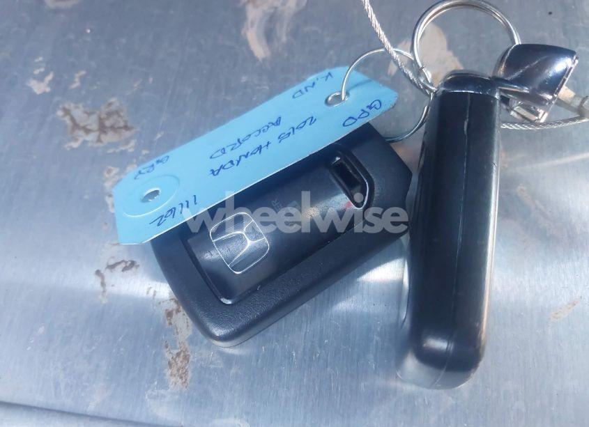 Photo 11 of 2015 Honda Accord EX-L (VIN 1HGCR2F81FA193954)