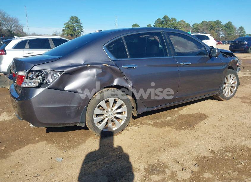 Photo 4 of 2015 Honda Accord EX-L (VIN 1HGCR2F81FA193954)