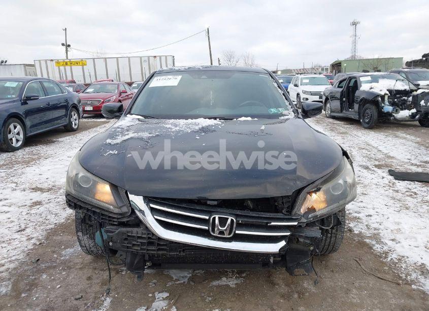 Photo 11 of 2015 Honda Accord EX-L (VIN 1HGCR2F81FA213796)