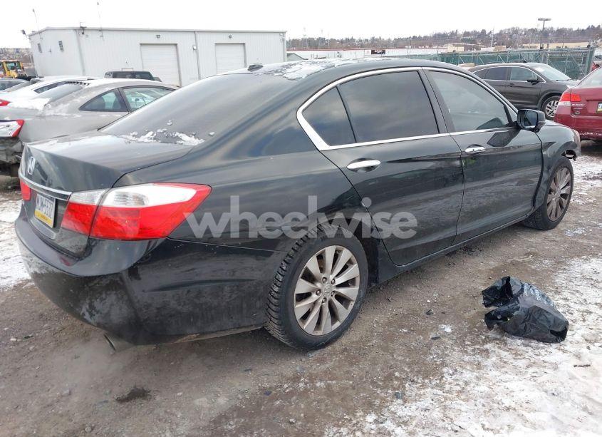 Photo 4 of 2015 Honda Accord EX-L (VIN 1HGCR2F81FA213796)