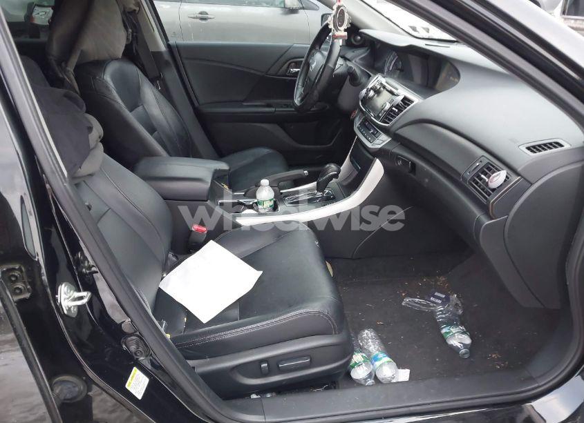 Photo 5 of 2015 Honda Accord EX-L (VIN 1HGCR2F81FA213796)