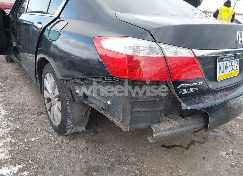 Photo 6 of 2015 Honda Accord EX-L (VIN 1HGCR2F81FA213796)