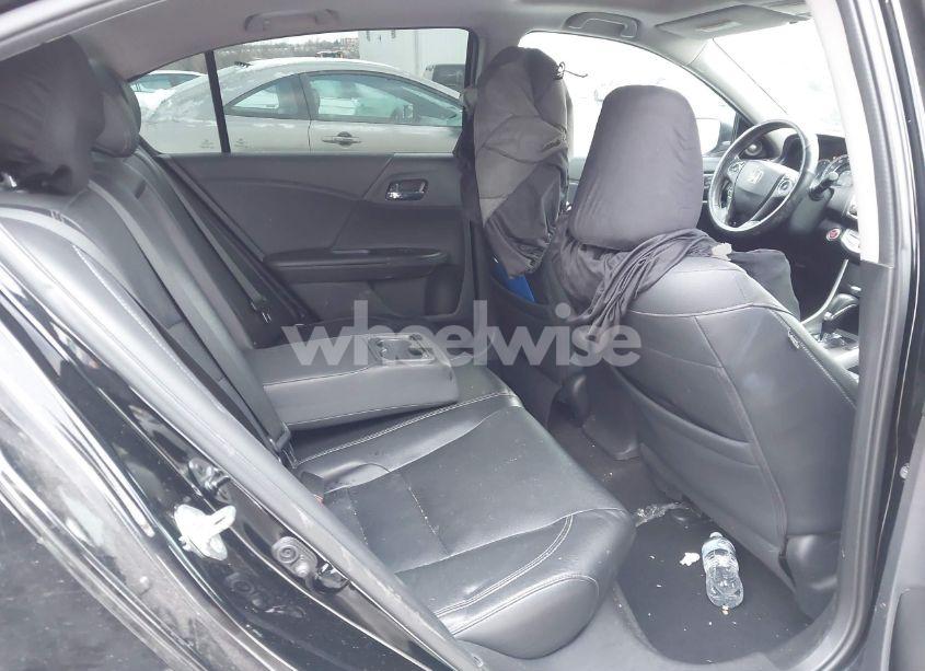 Photo 8 of 2015 Honda Accord EX-L (VIN 1HGCR2F81FA213796)