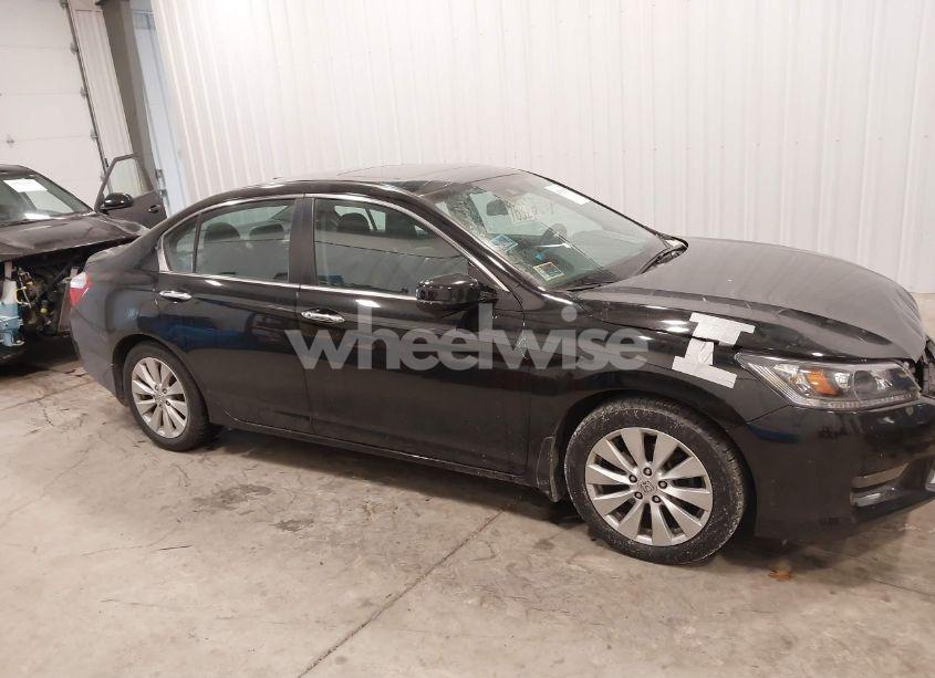 Photo 13 of 2015 Honda Accord EX-L (VIN 1HGCR2F81FA228704)