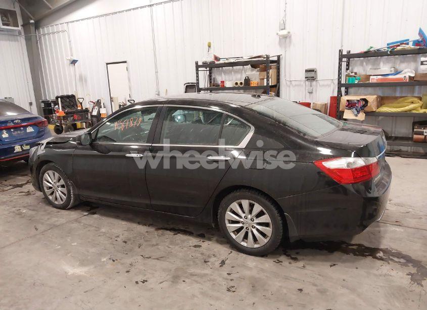 Photo 14 of 2015 Honda Accord EX-L (VIN 1HGCR2F81FA228704)