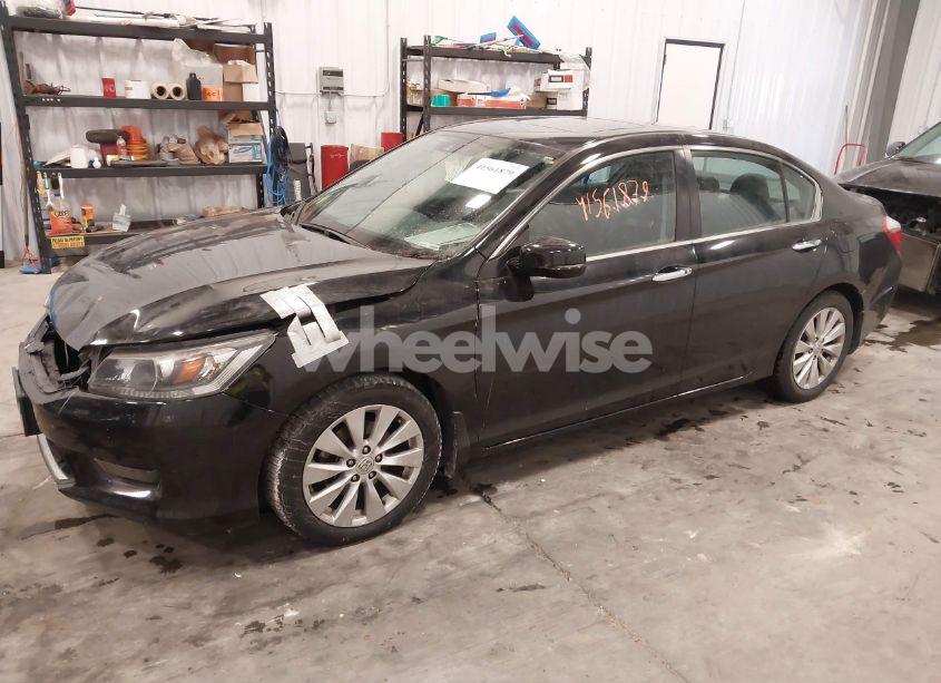 Photo 2 of 2015 Honda Accord EX-L (VIN 1HGCR2F81FA228704)