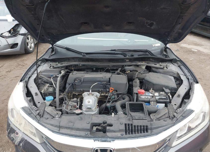 Photo 10 of 2016 Honda Accord EX-L (VIN 1HGCR2F81GA024423)