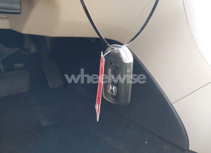 Photo 11 of 2016 Honda Accord EX-L (VIN 1HGCR2F81GA033848)