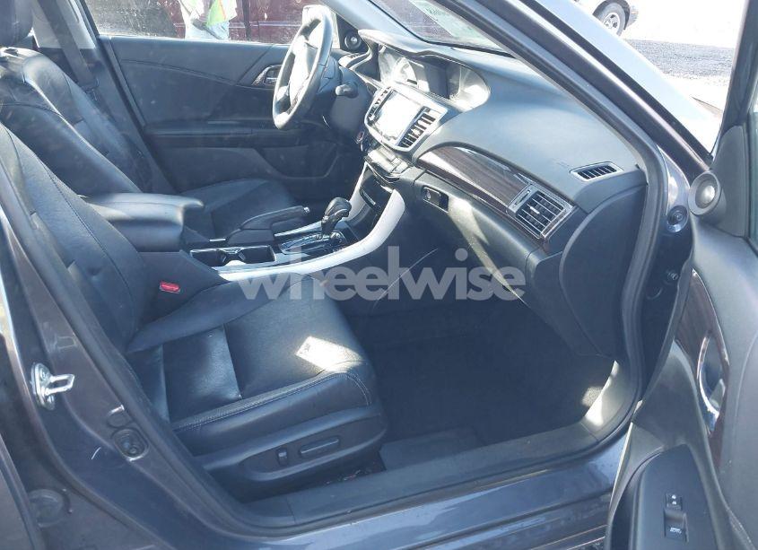 Photo 5 of 2016 Honda Accord EX-L (VIN 1HGCR2F81GA124635)