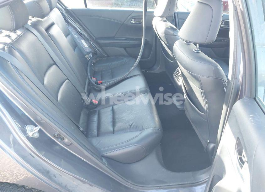 Photo 8 of 2016 Honda Accord EX-L (VIN 1HGCR2F81GA124635)