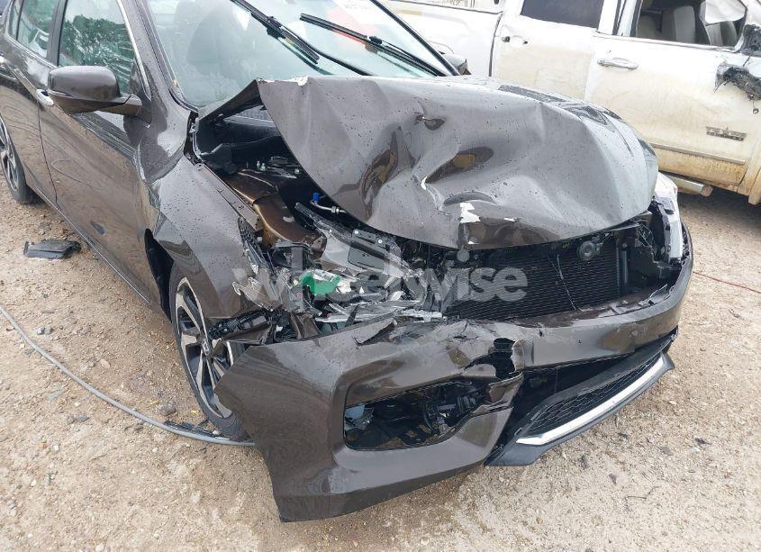 Photo 6 of 2017 Honda Accord EX-L (VIN 1HGCR2F81HA037528)