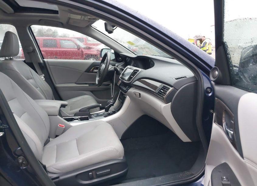 Photo 5 of 2017 Honda Accord EX-L (VIN 1HGCR2F81HA090052)