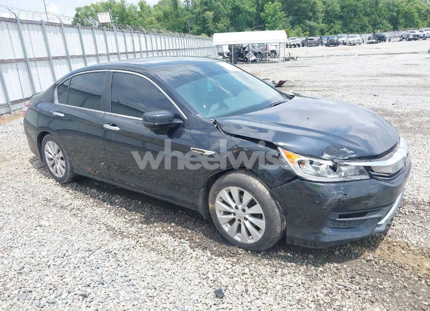 2017 Honda Accord EX-L (VIN 1HGCR2F81HA096126) main photo
