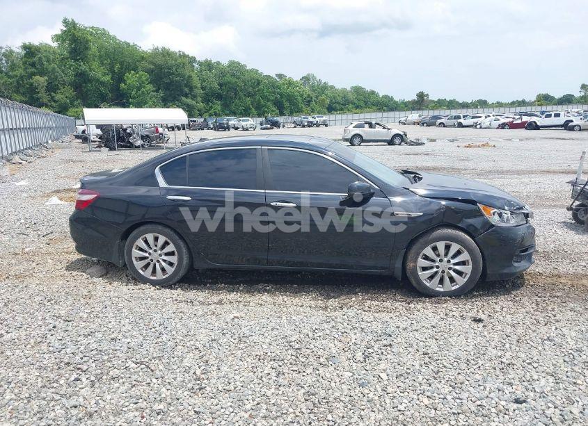 Photo 13 of 2017 Honda Accord EX-L (VIN 1HGCR2F81HA096126)