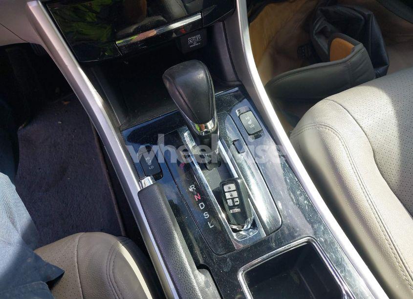 Photo 11 of 2017 Honda Accord EX-L (VIN 1HGCR2F81HA119811)