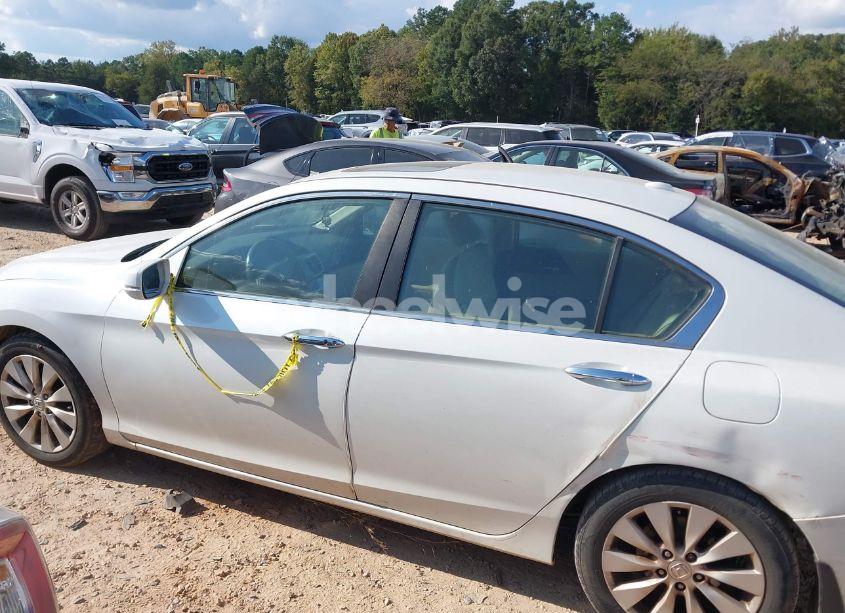 Photo 14 of 2013 Honda Accord EX-L (VIN 1HGCR2F82DA002376)