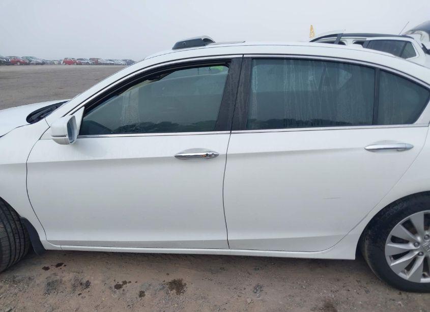 Photo 15 of 2013 Honda Accord EX-L (VIN 1HGCR2F82DA087476)