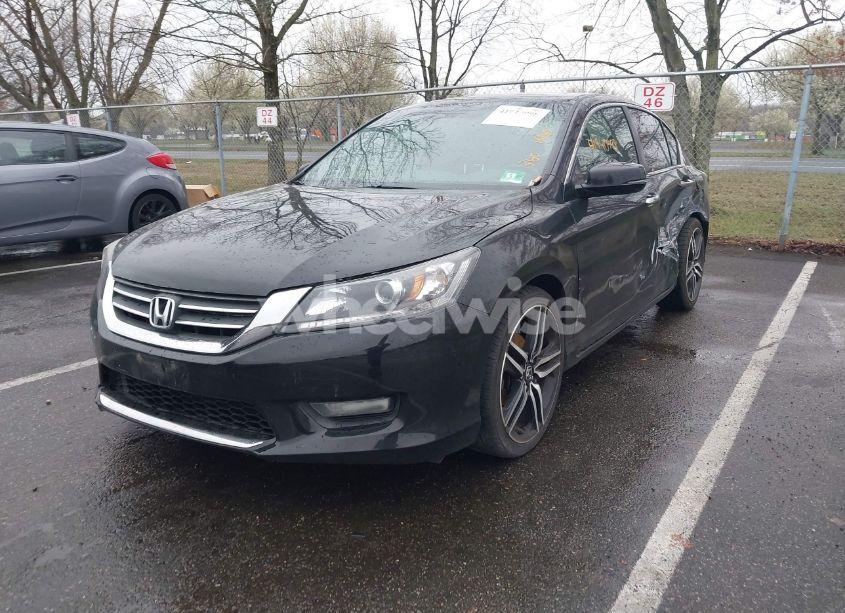 Photo 2 of 2013 Honda Accord EX-L (VIN 1HGCR2F82DA138149)