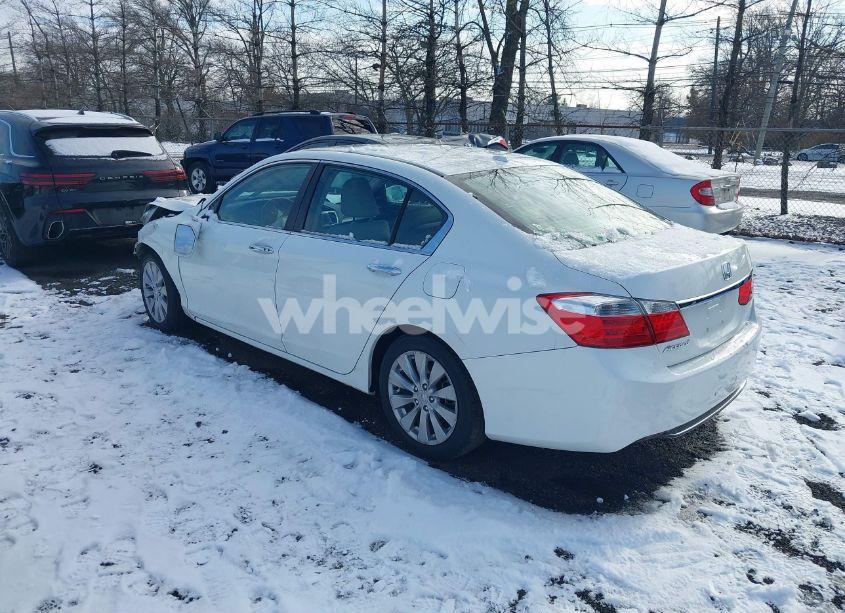 Photo 3 of 2013 Honda Accord EX-L (VIN 1HGCR2F82DA176352)