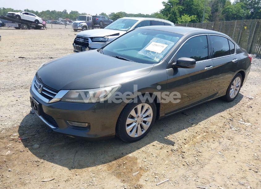 Photo 2 of 2013 Honda Accord EX-L (VIN 1HGCR2F82DA259487)
