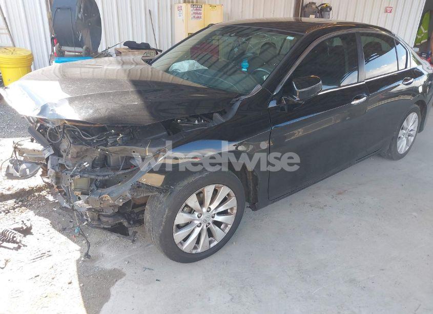 Photo 2 of 2014 Honda Accord EX-L (VIN 1HGCR2F82EA080867)