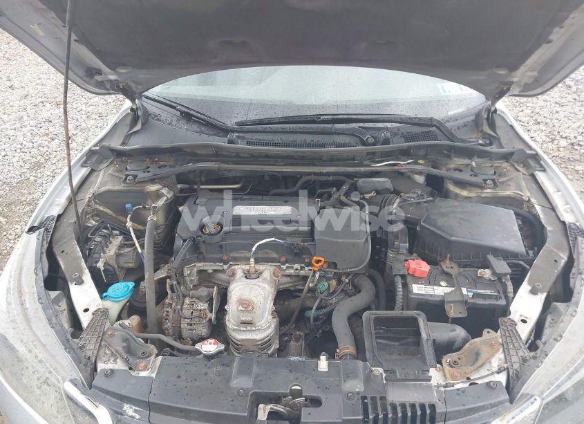 Photo 10 of 2014 Honda Accord EX-L (VIN 1HGCR2F82EA133938)