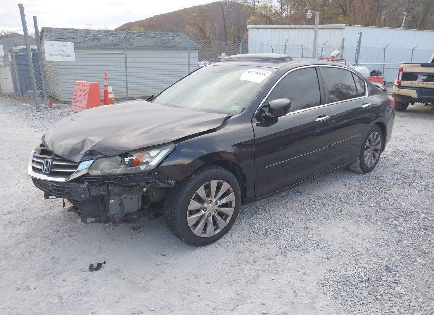 Photo 2 of 2014 Honda Accord EX-L (VIN 1HGCR2F82EA200392)