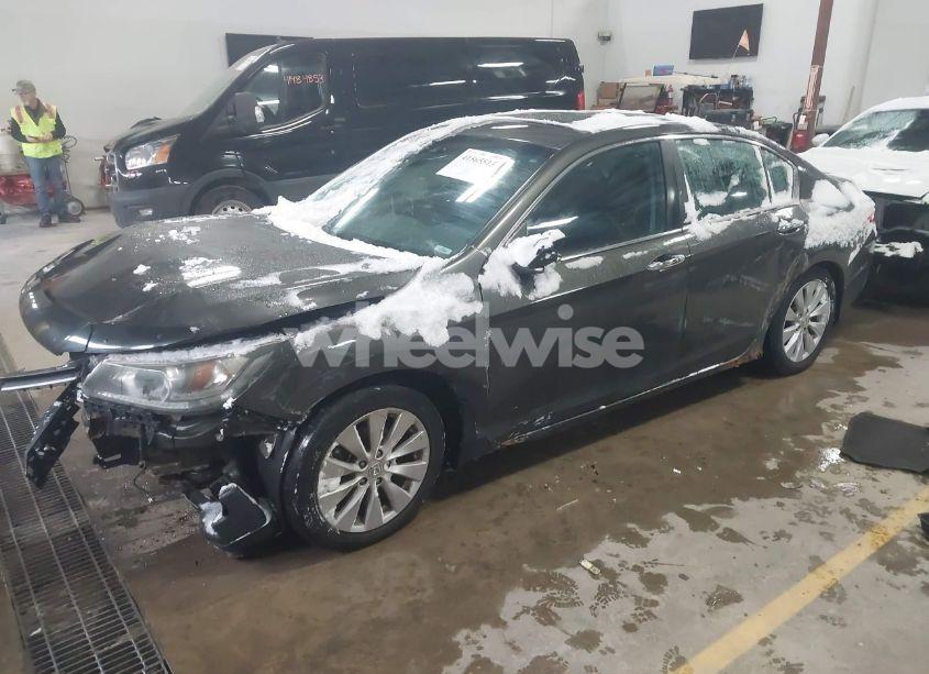 Photo 2 of 2014 Honda Accord EX-L (VIN 1HGCR2F82EA808509)