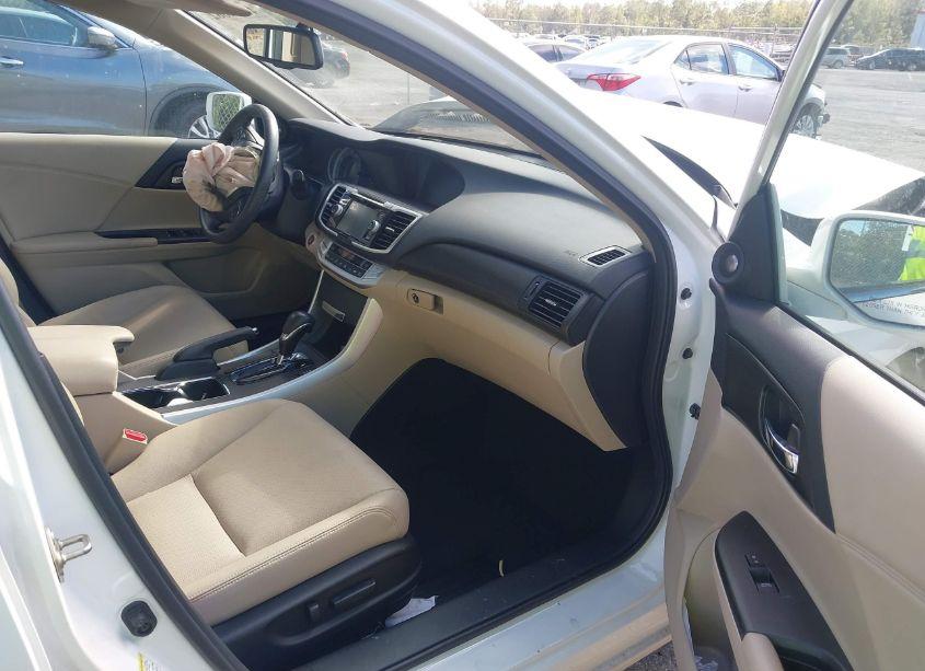 Photo 5 of 2015 Honda Accord EX-L (VIN 1HGCR2F82FA005474)