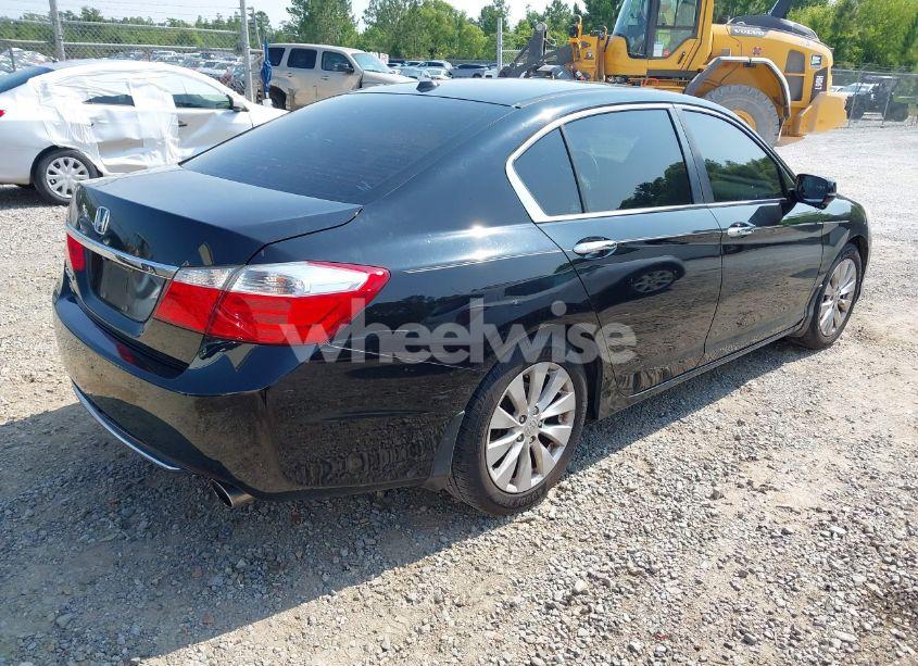 Photo 4 of 2015 Honda Accord EX-L (VIN 1HGCR2F82FA027345)