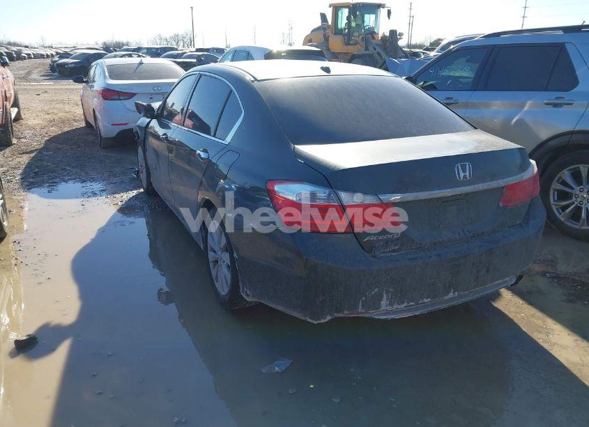 Photo 3 of 2015 Honda Accord EX-L (VIN 1HGCR2F82FA038328)