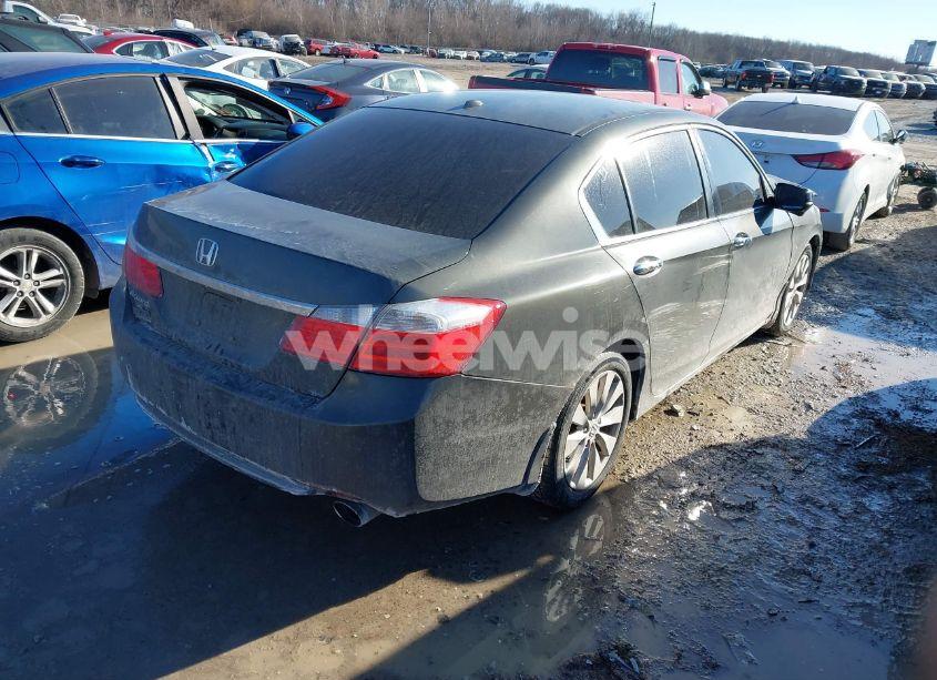 Photo 4 of 2015 Honda Accord EX-L (VIN 1HGCR2F82FA038328)