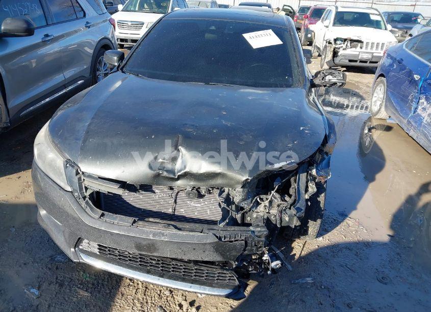 Photo 6 of 2015 Honda Accord EX-L (VIN 1HGCR2F82FA038328)