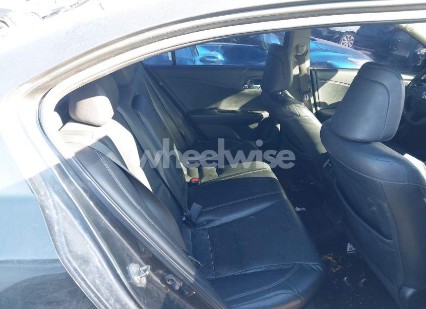 Photo 8 of 2015 Honda Accord EX-L (VIN 1HGCR2F82FA038328)