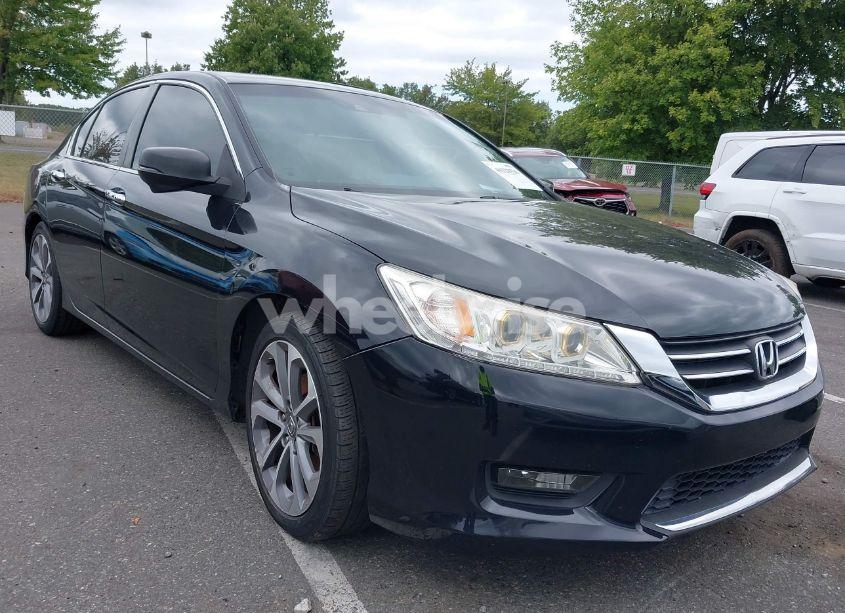 2015 Honda Accord EX-L (VIN 1HGCR2F82FA062161) main photo