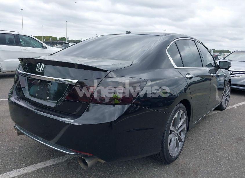 Photo 4 of 2015 Honda Accord EX-L (VIN 1HGCR2F82FA062161)